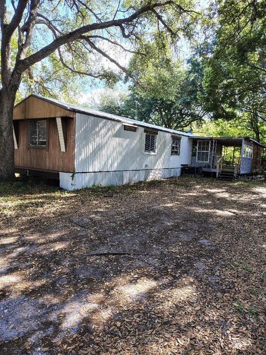Recently Sold: $160,000 (2 beds, 2 baths, 924 Square Feet)