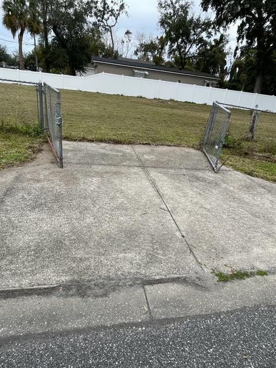 待售: $115,000 (0.21 acres)