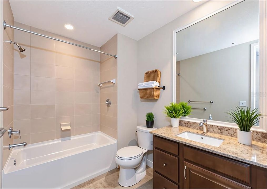 合同活跃: $435,000 (2 贝兹, 2 浴室, 1400 平方英尺)