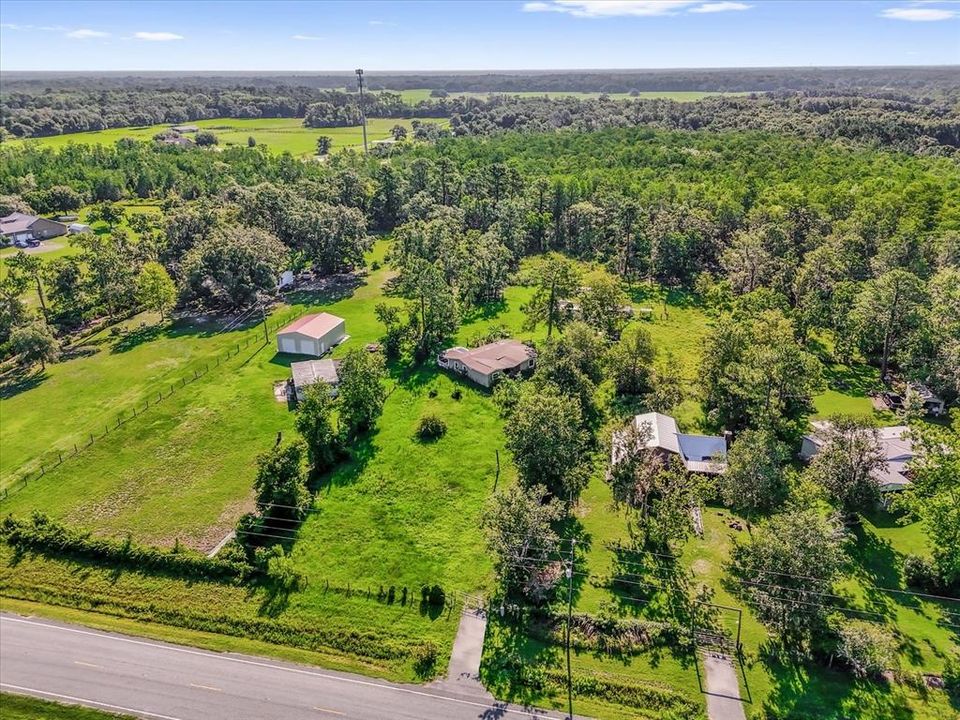 For Sale: $299,999 (3 beds, 2 baths, 1548 Square Feet)