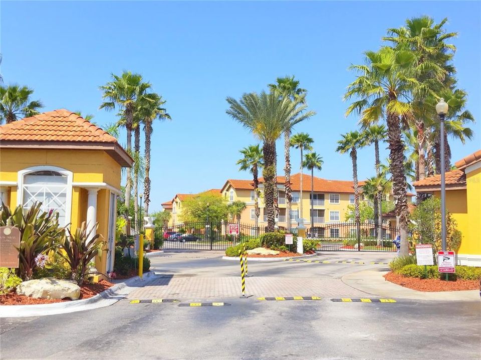 Activo con contrato: $1,990 (3 camas, 2 baños, 1231 Pies cuadrados)