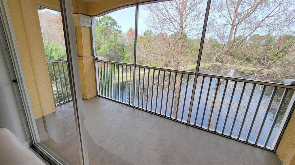 Activo con contrato: $1,990 (3 camas, 2 baños, 1231 Pies cuadrados)