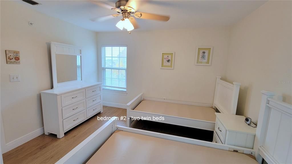 Activo con contrato: $1,990 (3 camas, 2 baños, 1231 Pies cuadrados)