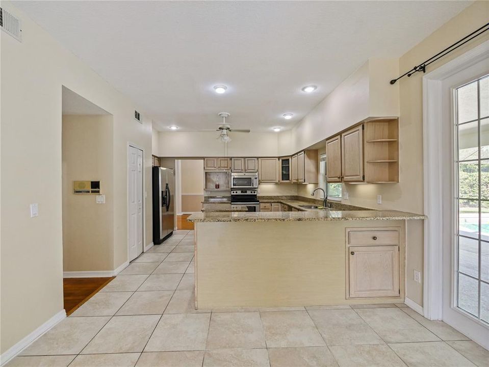 В аренду: $3,500 (4 спален, 3 ванн, 2727 Квадратных фут)