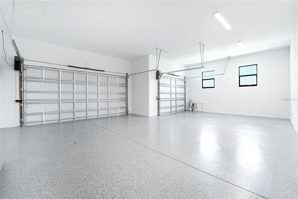 En Venta: $1,125,000 (4 camas, 3 baños, 3374 Pies cuadrados)