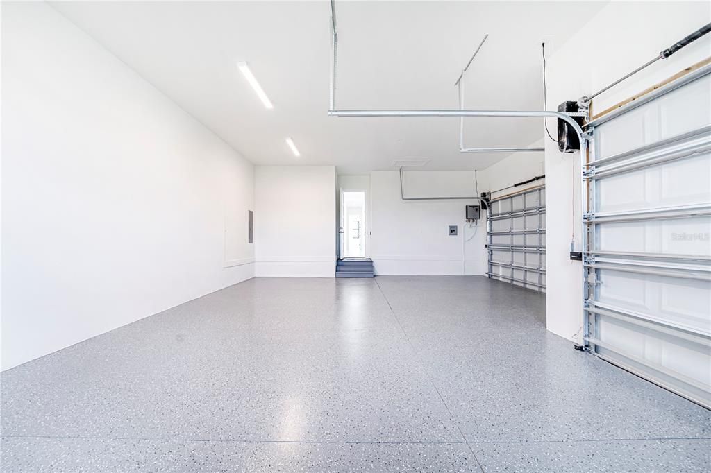 En Venta: $1,125,000 (4 camas, 3 baños, 3374 Pies cuadrados)