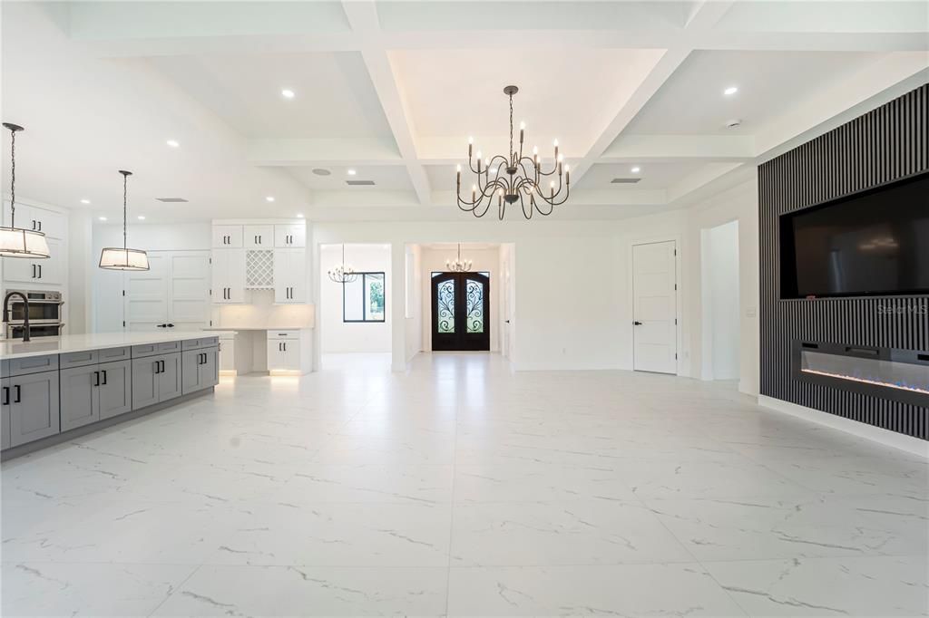 En Venta: $1,125,000 (4 camas, 3 baños, 3374 Pies cuadrados)