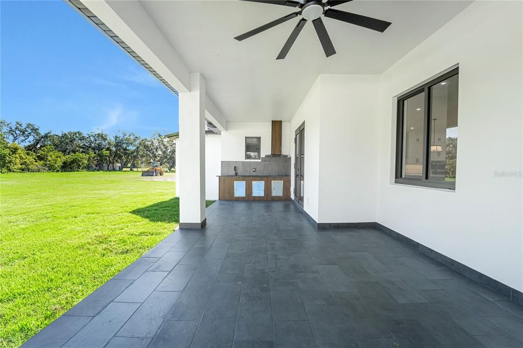 En Venta: $1,125,000 (4 camas, 3 baños, 3374 Pies cuadrados)