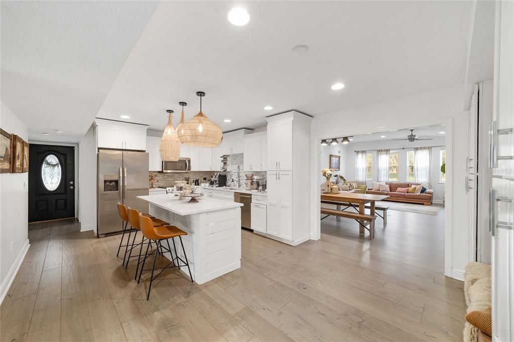 En Venta: $899,000 (5 camas, 3 baños, 2822 Pies cuadrados)