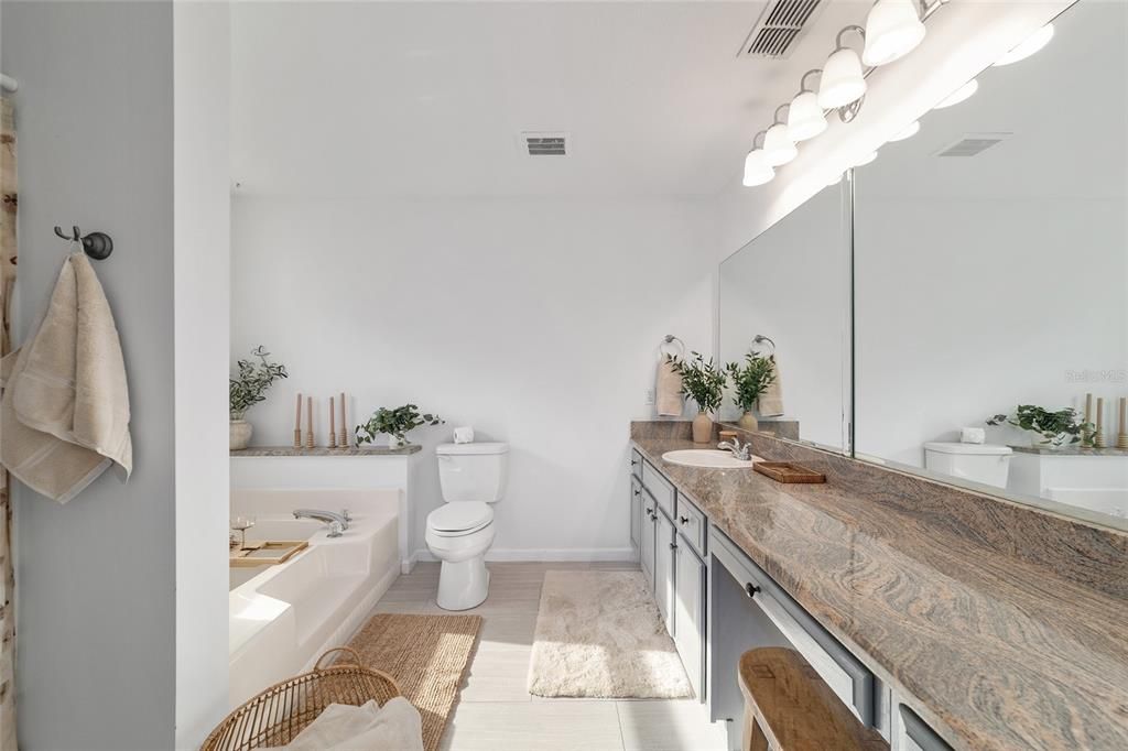 En Venta: $899,000 (5 camas, 3 baños, 2822 Pies cuadrados)