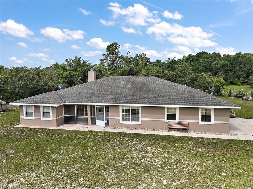 Vendido Recientemente: $495,000 (3 camas, 2 baños, 2227 Pies cuadrados)