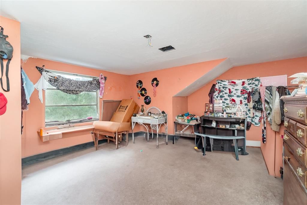 待售: $999,999 (4 贝兹, 3 浴室, 4099 平方英尺)