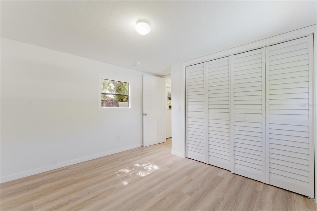 На продажу: $84,950 (2 спален, 1 ванн, 576 Квадратных фут)