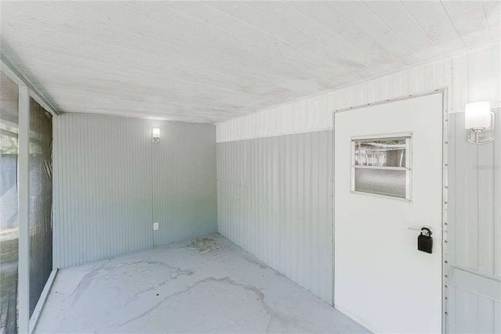 На продажу: $84,950 (2 спален, 1 ванн, 576 Квадратных фут)