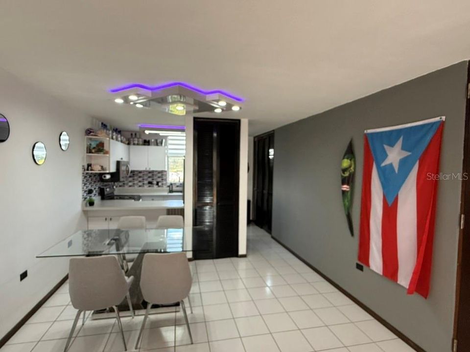 For Sale: $290,000 (3 beds, 2 baths, 1200 Square Feet)