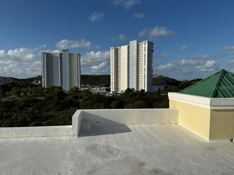 For Sale: $290,000 (3 beds, 2 baths, 1200 Square Feet)