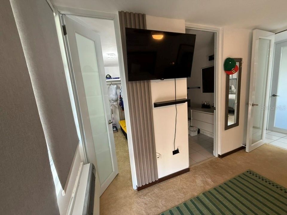 For Sale: $290,000 (3 beds, 2 baths, 1200 Square Feet)