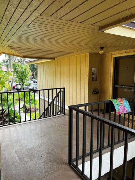 На продажу: $168,000 (2 спален, 2 ванн, 897 Квадратных фут)