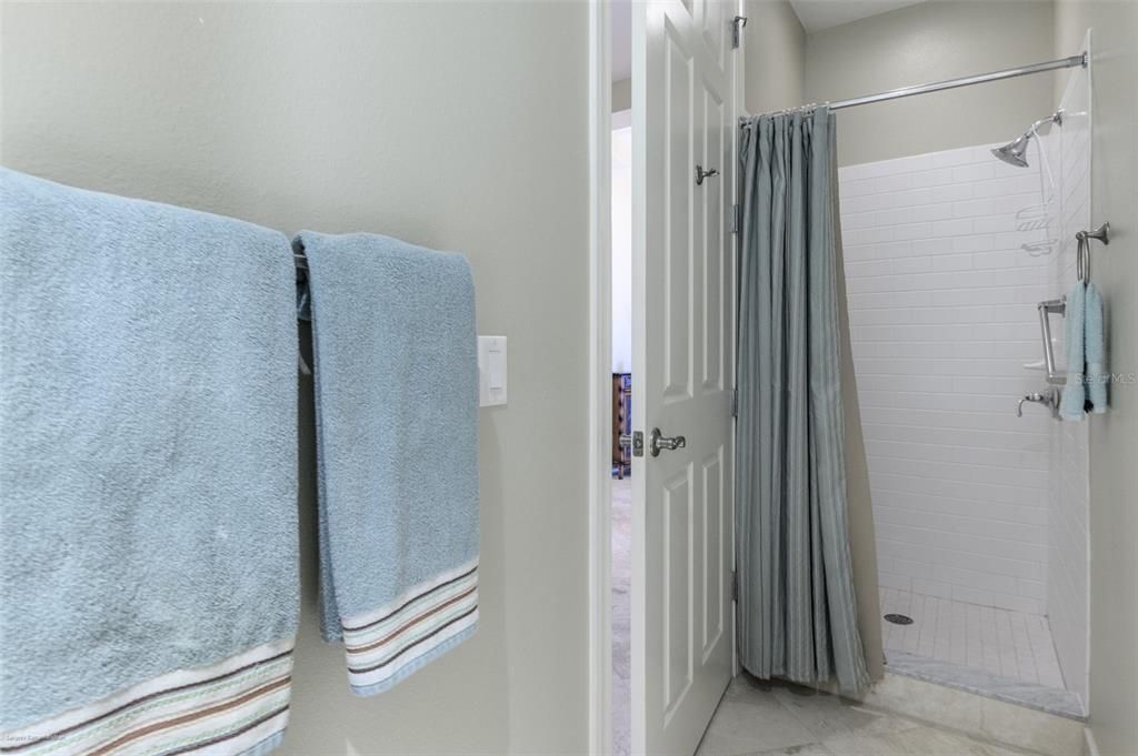 For Rent: $6,500 (4 beds, 3 baths, 2761 Square Feet)