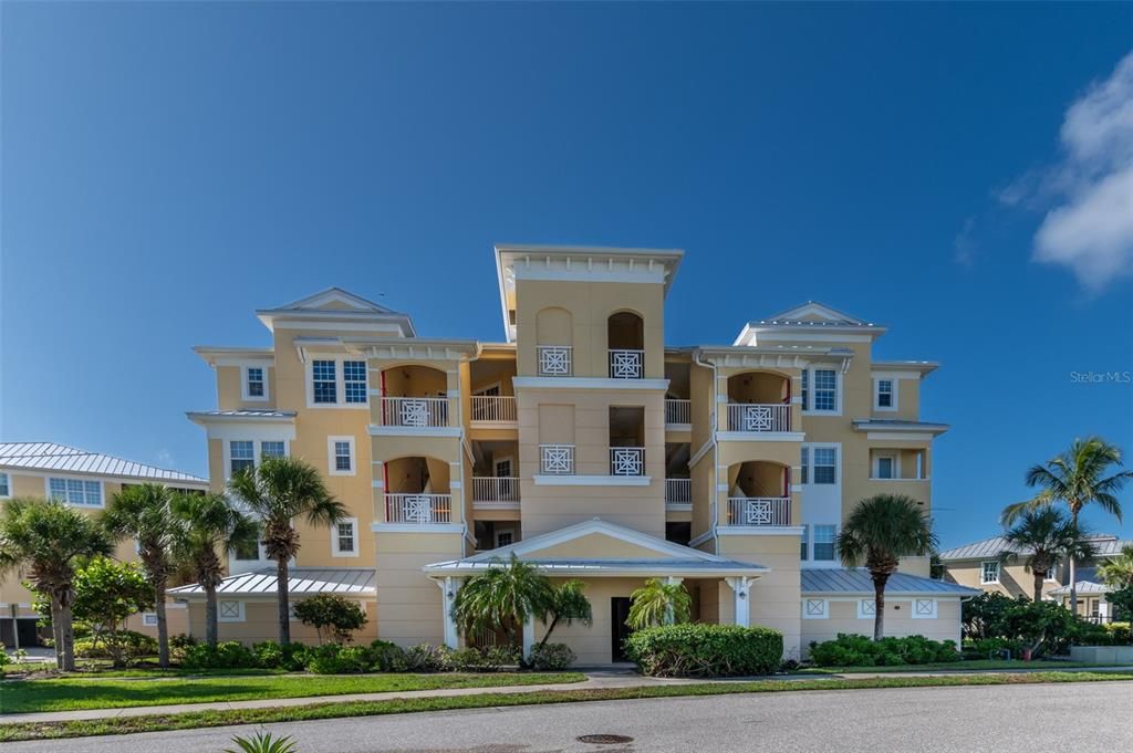 For Rent: $6,500 (4 beds, 3 baths, 2761 Square Feet)