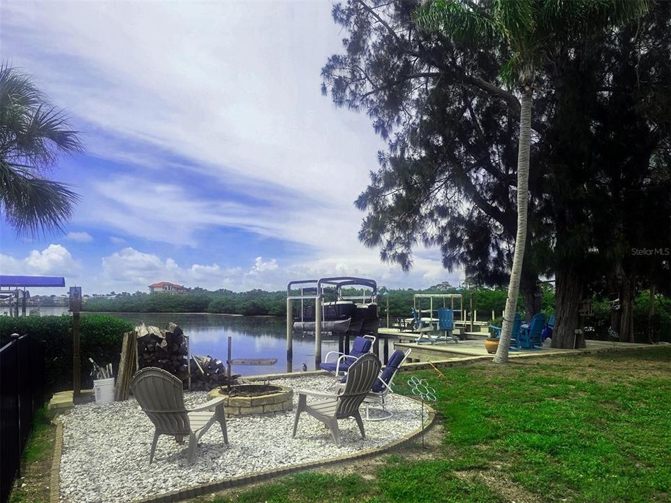 На продажу: $955,000 (3 спален, 2 ванн, 3103 Квадратных фут)