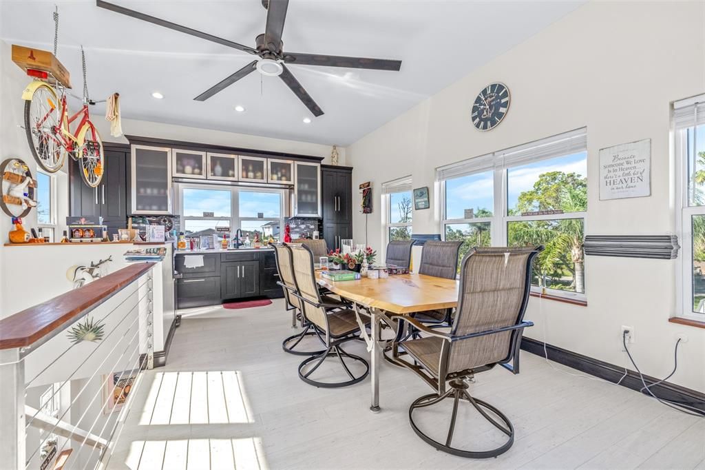 На продажу: $955,000 (3 спален, 2 ванн, 3103 Квадратных фут)