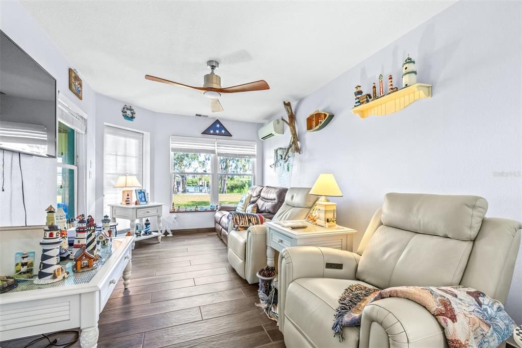 На продажу: $955,000 (3 спален, 2 ванн, 3103 Квадратных фут)