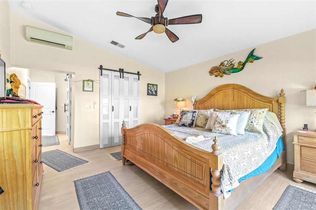 На продажу: $955,000 (3 спален, 2 ванн, 3103 Квадратных фут)