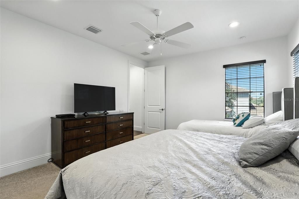 待售: $4,199,000 (6 贝兹, 7 浴室, 5709 平方英尺)