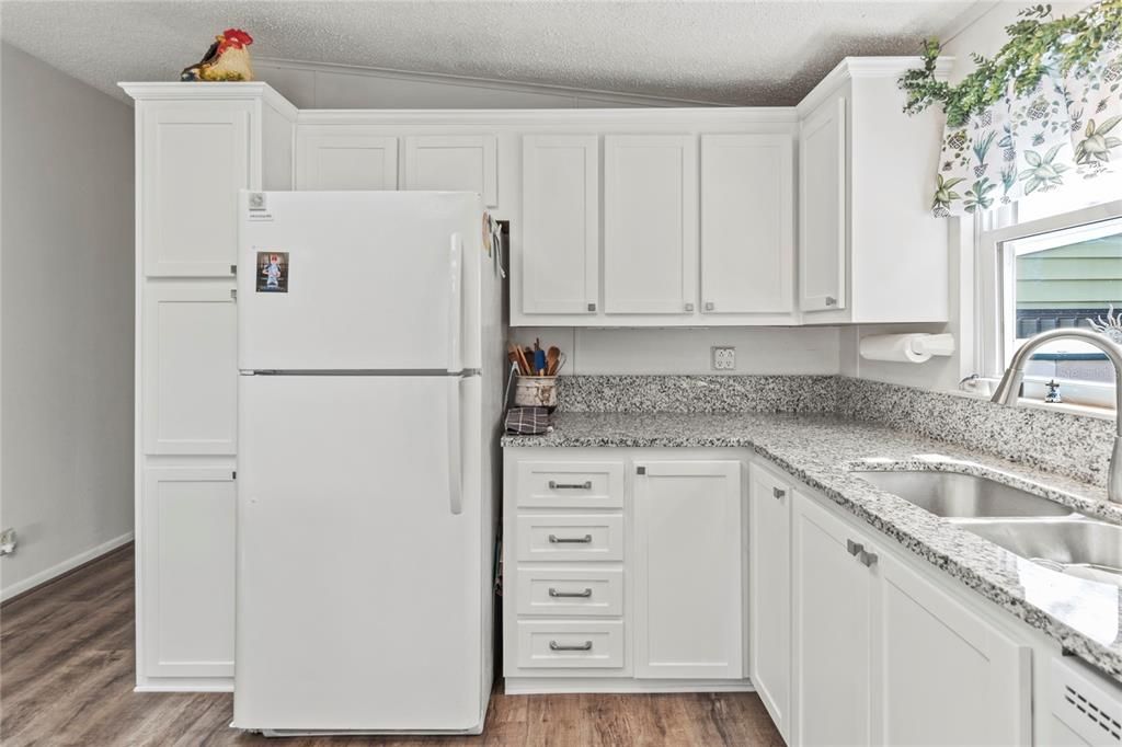 Activo con contrato: $239,000 (2 camas, 2 baños, 1876 Pies cuadrados)