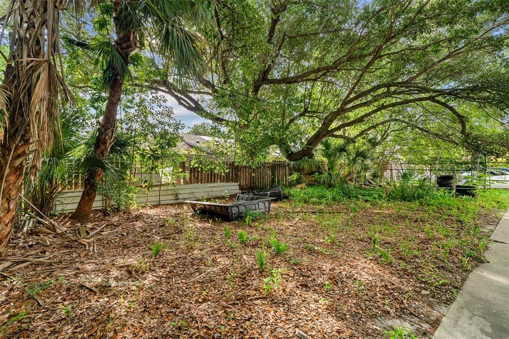 合同活跃: $444,900 (0 贝兹, 0 浴室, 3750 平方英尺)