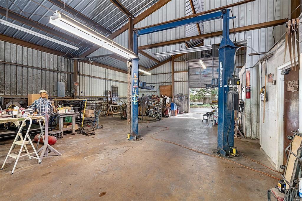 合同活跃: $444,900 (0 贝兹, 0 浴室, 3750 平方英尺)