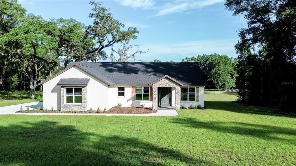 For Sale: $670,000 (3 beds, 2 baths, 1685 Square Feet)