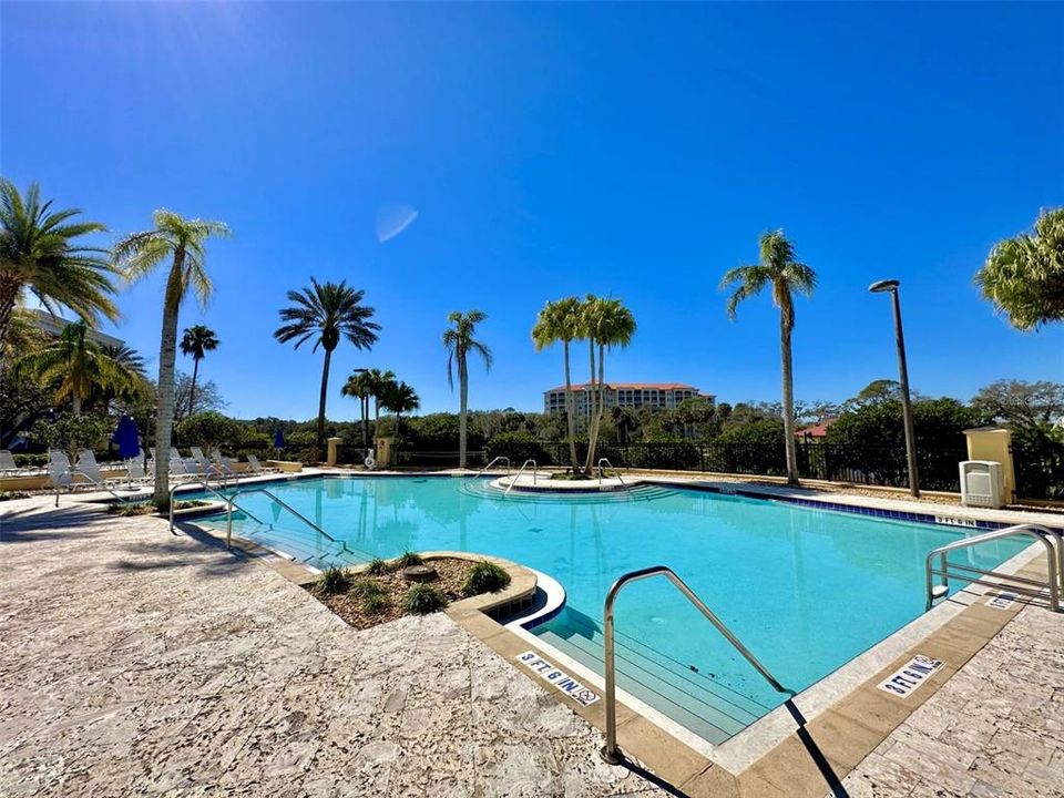 На продажу: $175,000 (0.11 acres)