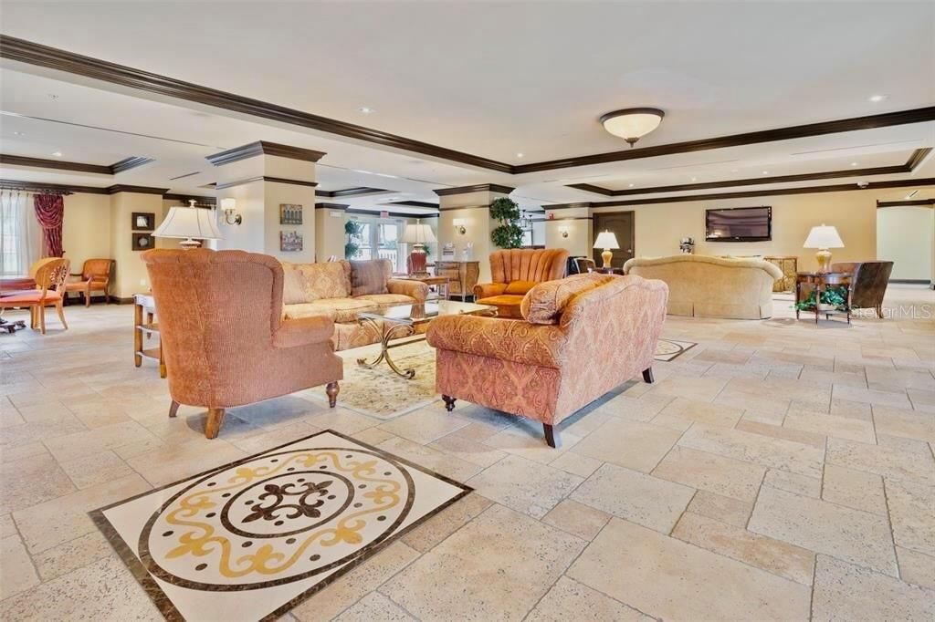 На продажу: $175,000 (0.11 acres)