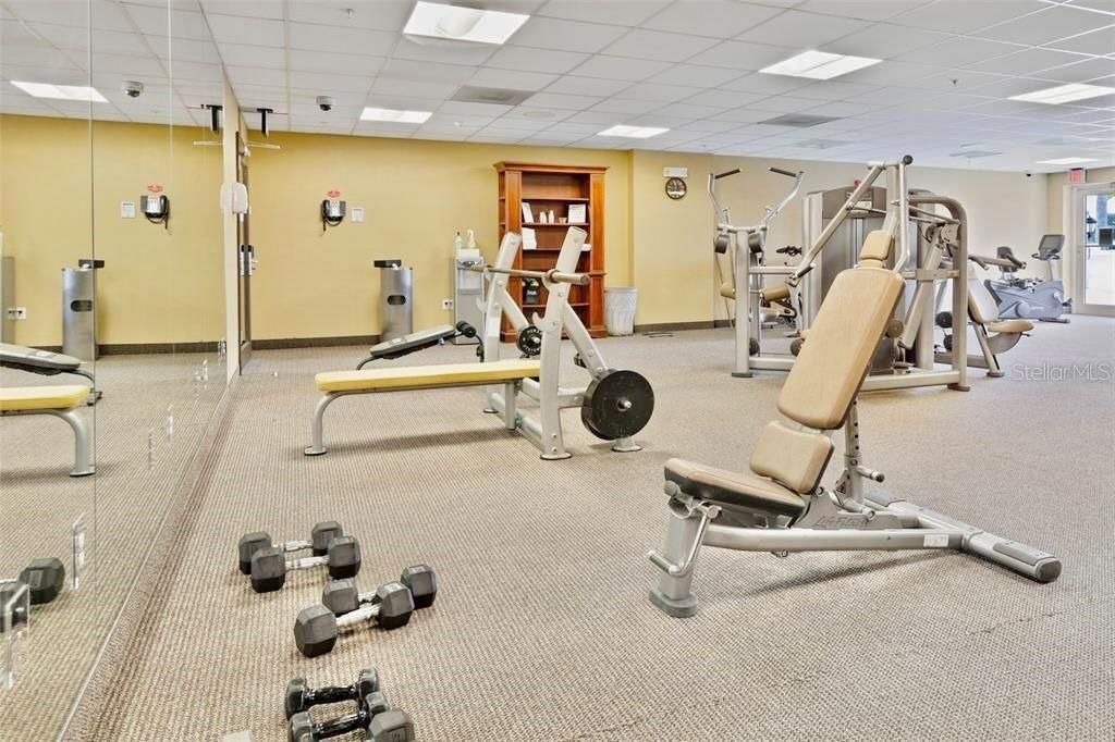 На продажу: $175,000 (0.11 acres)