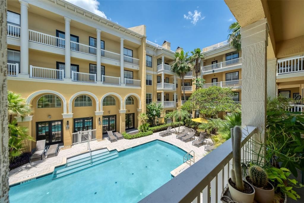 For Sale: $264,500 (2 beds, 2 baths, 1004 Square Feet)