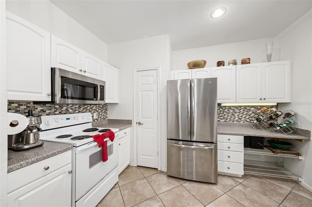 For Sale: $264,500 (2 beds, 2 baths, 1004 Square Feet)