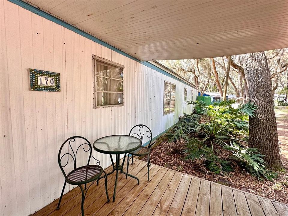 For Sale: $139,900 (2 beds, 1 baths, 672 Square Feet)