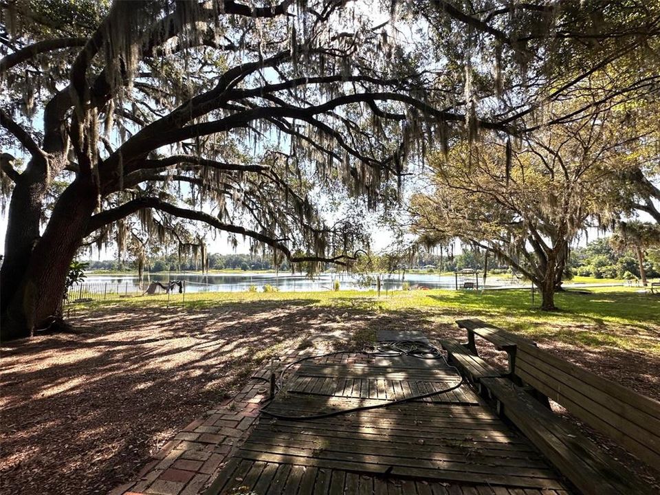 For Sale: $139,900 (2 beds, 1 baths, 672 Square Feet)