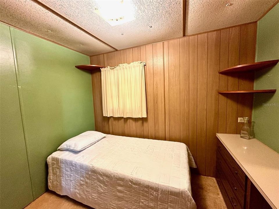 For Sale: $139,900 (2 beds, 1 baths, 672 Square Feet)