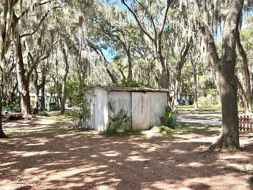 For Sale: $139,900 (2 beds, 1 baths, 672 Square Feet)