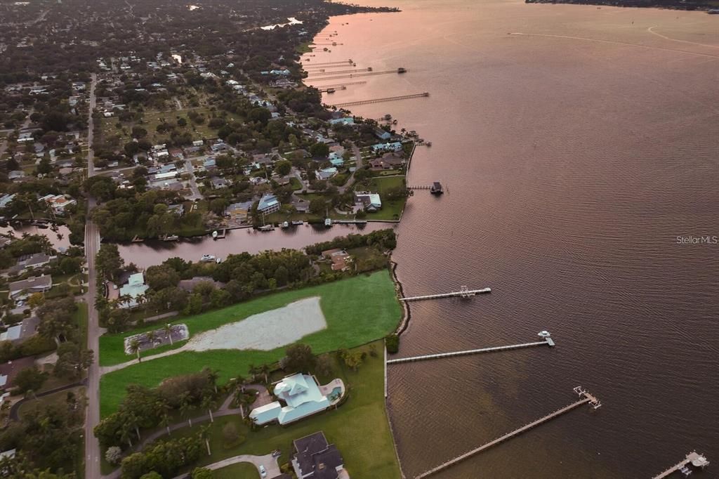 待售: $2,997,000 (1.82 acres)