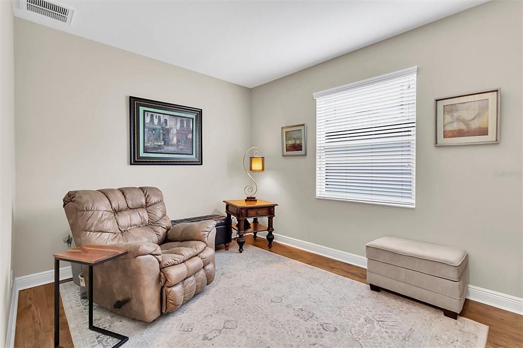 На продажу: $729,000 (4 спален, 2 ванн, 2706 Квадратных фут)