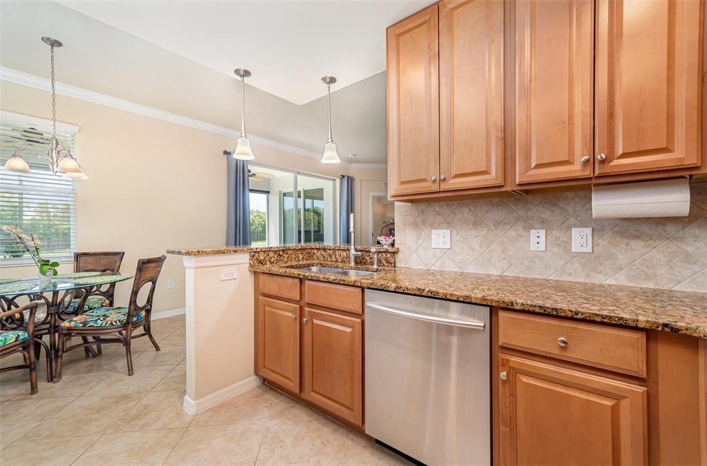 待售: $310,000 (3 贝兹, 2 浴室, 1752 平方英尺)