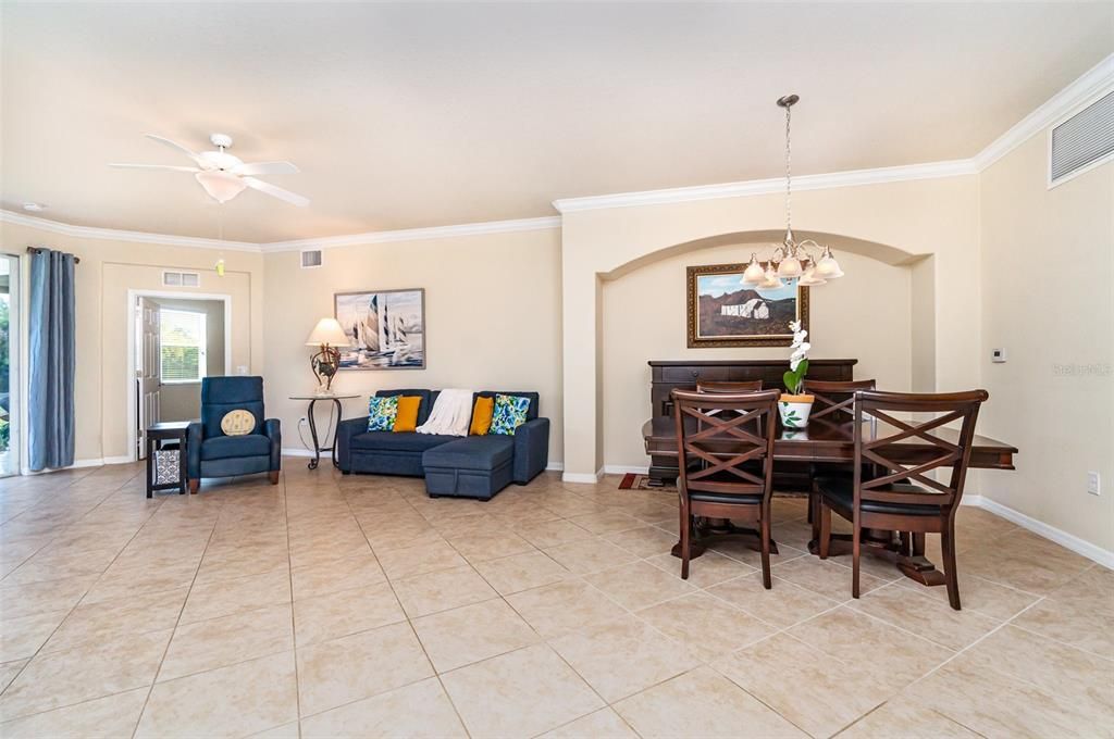 待售: $310,000 (3 贝兹, 2 浴室, 1752 平方英尺)