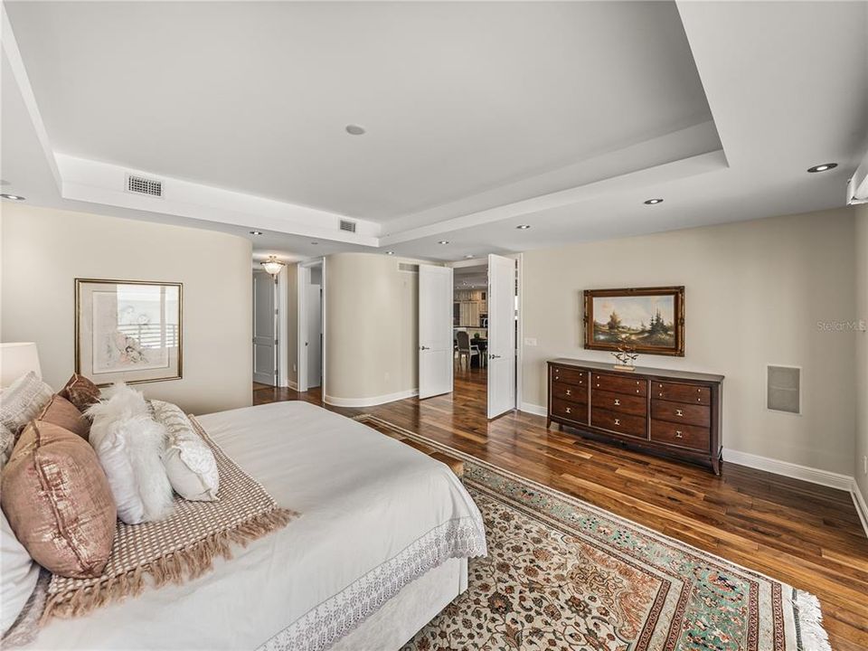 出租: $20,000 (3 贝兹, 3 浴室, 4245 平方英尺)