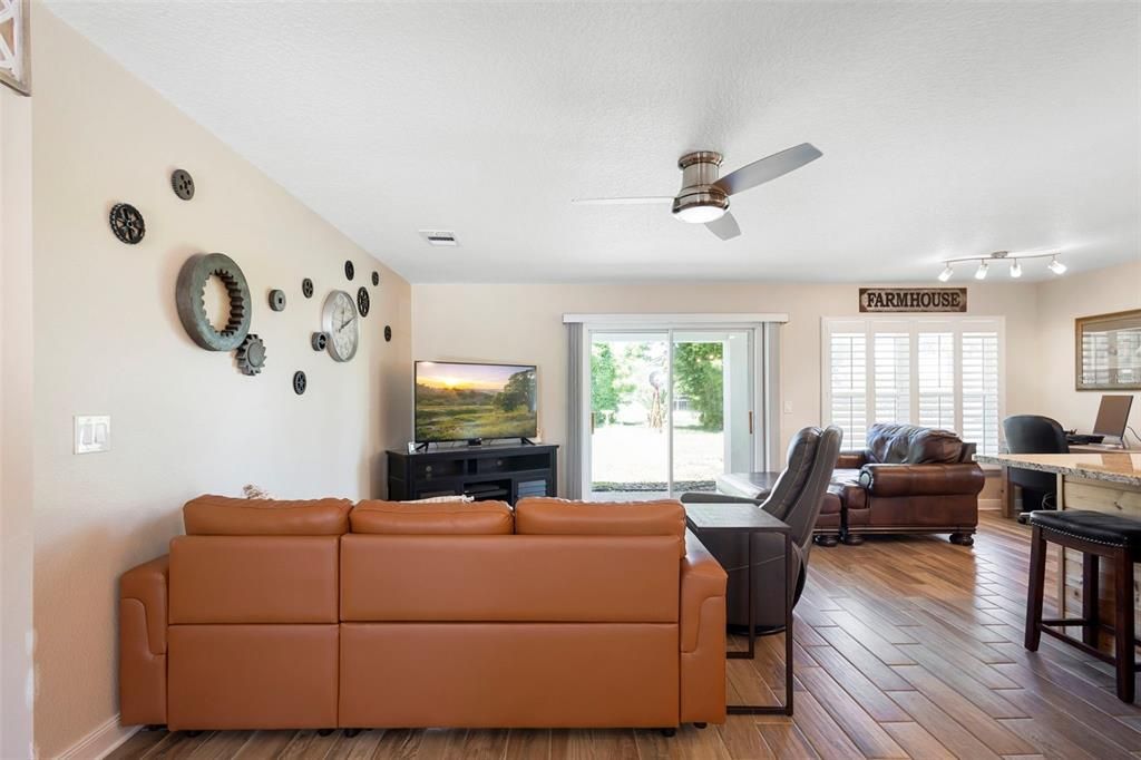 En Venta: $1,295,000 (3 camas, 4 baños, 3313 Pies cuadrados)