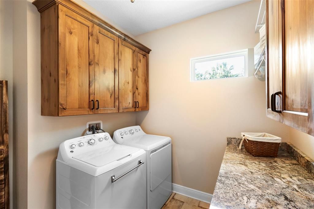 En Venta: $1,295,000 (3 camas, 4 baños, 3313 Pies cuadrados)