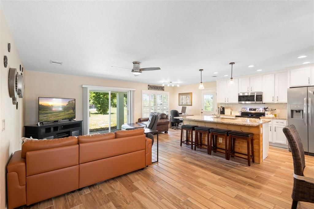 En Venta: $1,295,000 (3 camas, 4 baños, 3313 Pies cuadrados)